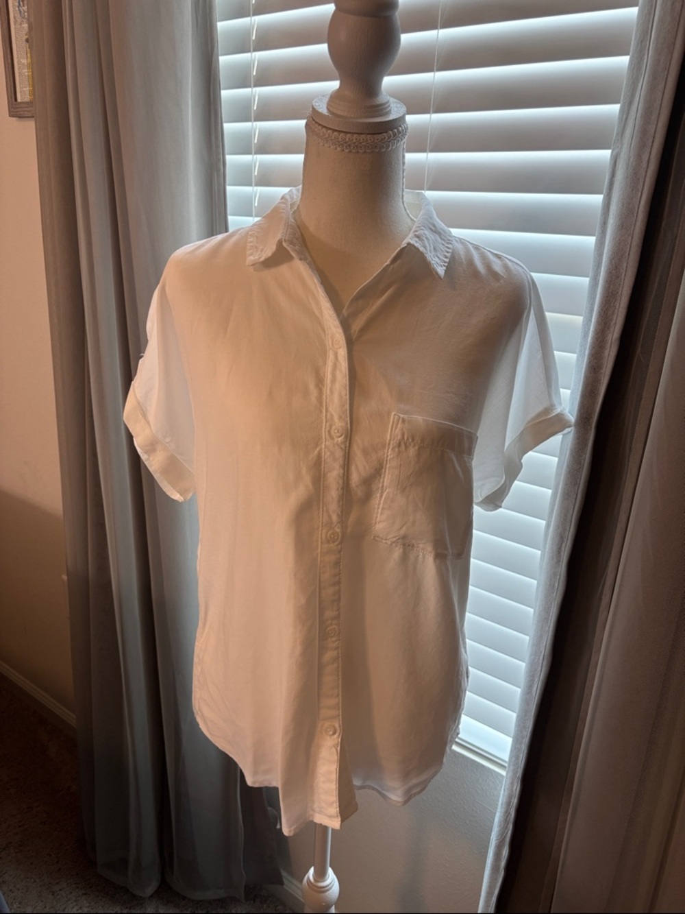 cloth & stone White Short Sleeve Button-Up Top